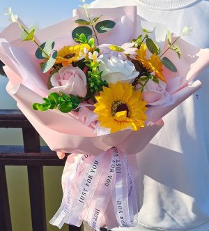 Heart Desire Bouquet